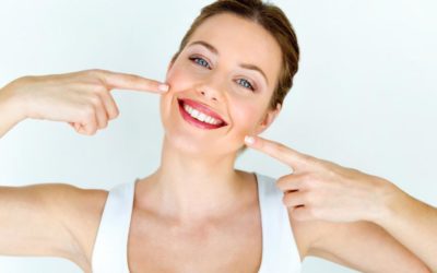 ¿El blanqueamiento dental debilita los dientes?