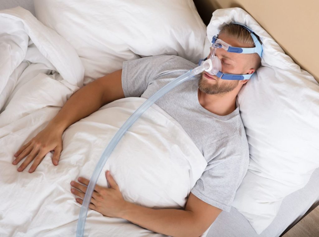 La máquina CPAP es el tratamiento más eficaz y es necesaria en las apneas del sueño severas