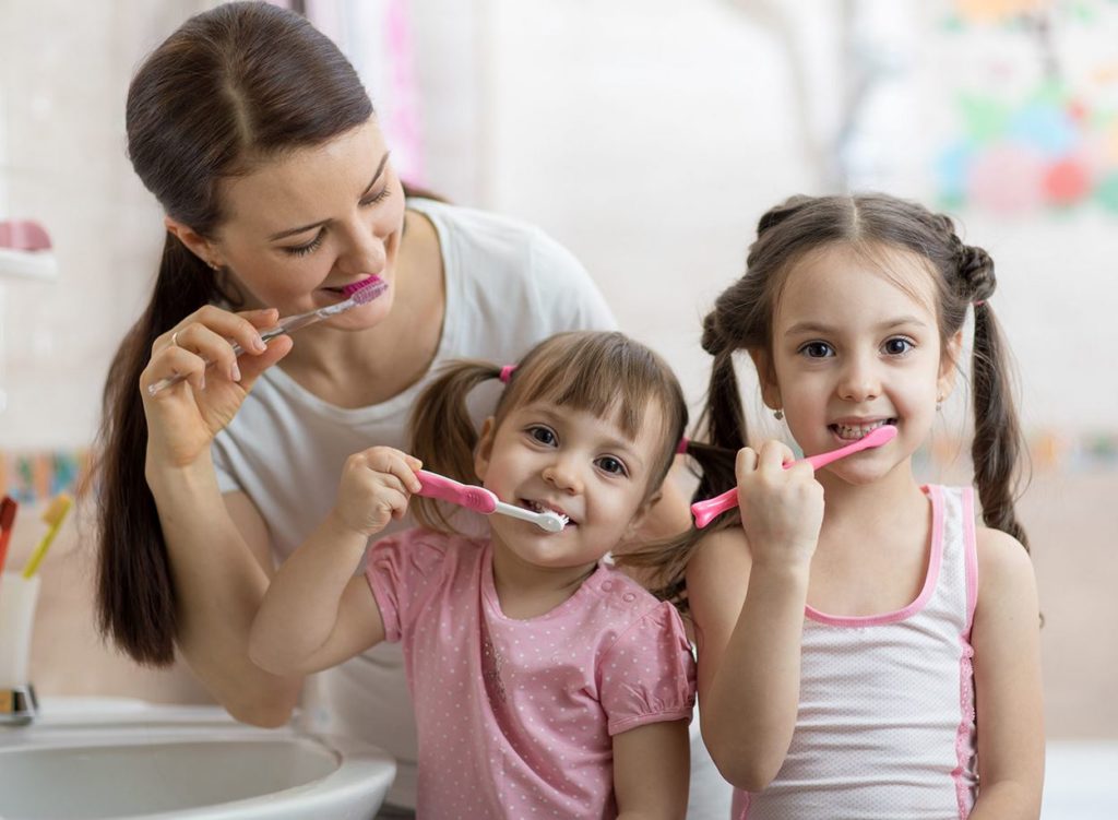 Son fundamentales las visitas al odontopediatra y el hábito del cepillado dental
